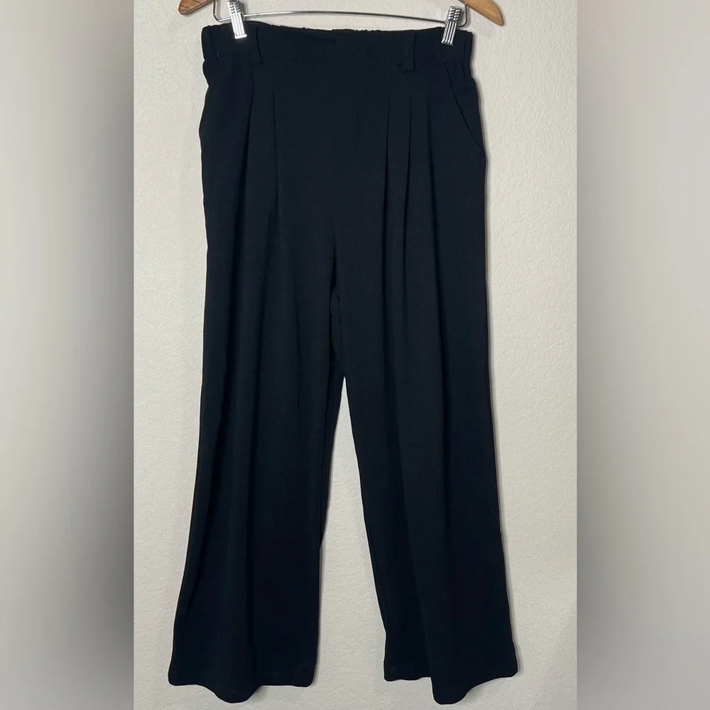 HALARA High Waisted Wide Leg
Waffle Black Pants Size Medium Petite - Picture 4 of 9